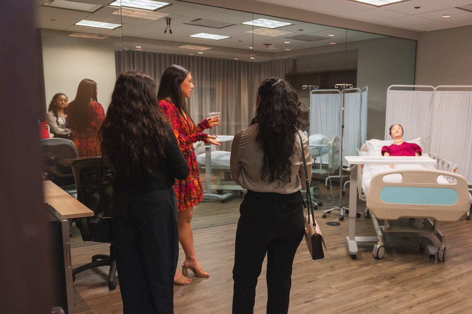 24.06.12 _ FieldworkSims_StillsxMar-149